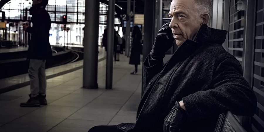 Top 3 seriale SF exceptionale, mai putin cunoscute, pe care trebuie sa le incepi acum!