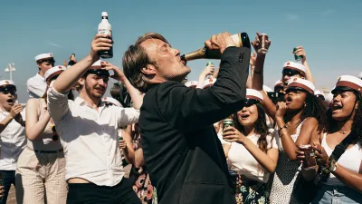 Va recomandam un super film danez castigator al premiului Oscar pentru Cel mai bun Film!