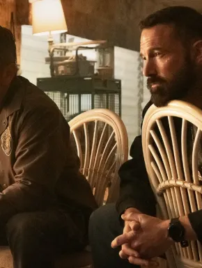 Un super thriller cu Ben Affleck și Matt Damon apare pe 16 ianuarie pe Netflix și n-ai voie să-l ratezi