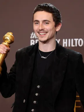 ȘOC la Globurile de Aur 2026! Chalamet îl învinge pe DiCaprio și schimbă complet cursa pentru Oscar!
