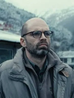 Sebastian Stan, de nerecunoscut in noul film al lui Cristian Mungiu! Vezi aici cand apare!